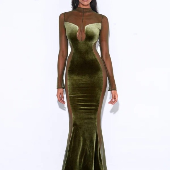 Elegant Olive Green Velvet Dress - Picture 1 of 3